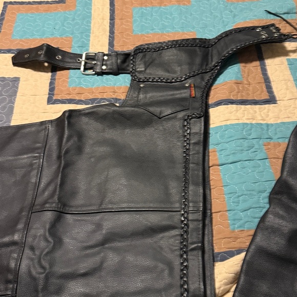 Hot Leather Women’s Large Leather Jacket with matching chaps - Picture 10 of 15